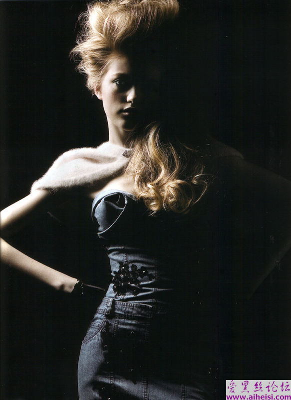 俄罗斯女星Vlada_Roslyakova写真