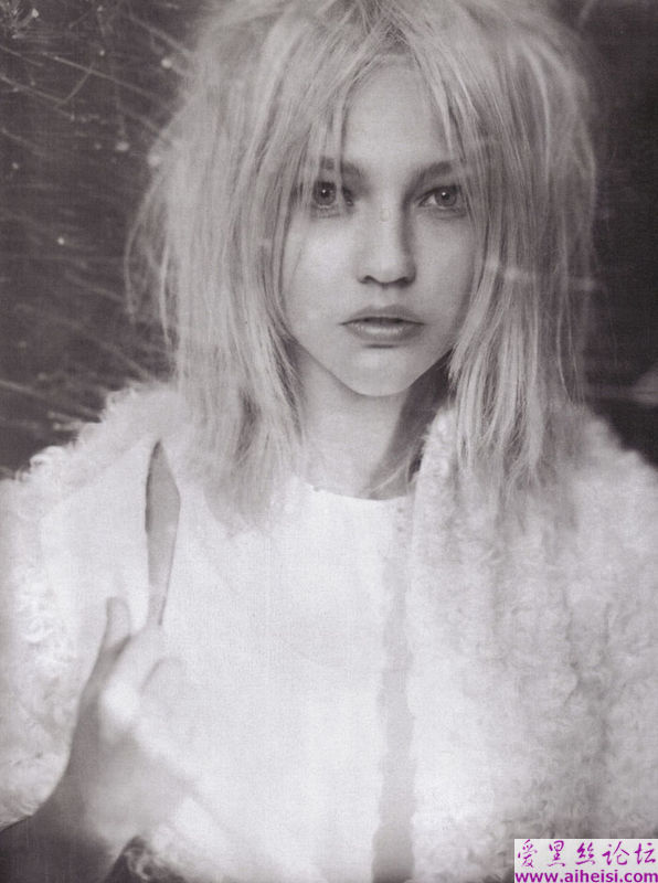 国际名模萨沙·彼伏波洛娃(Sasha_Pivovarova)写真图