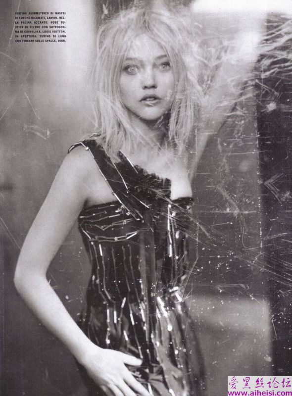 国际名模萨沙·彼伏波洛娃(Sasha_Pivovarova)写真图