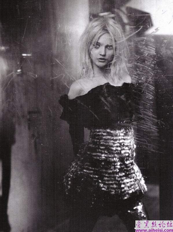 国际名模萨沙·彼伏波洛娃(Sasha_Pivovarova)写真图