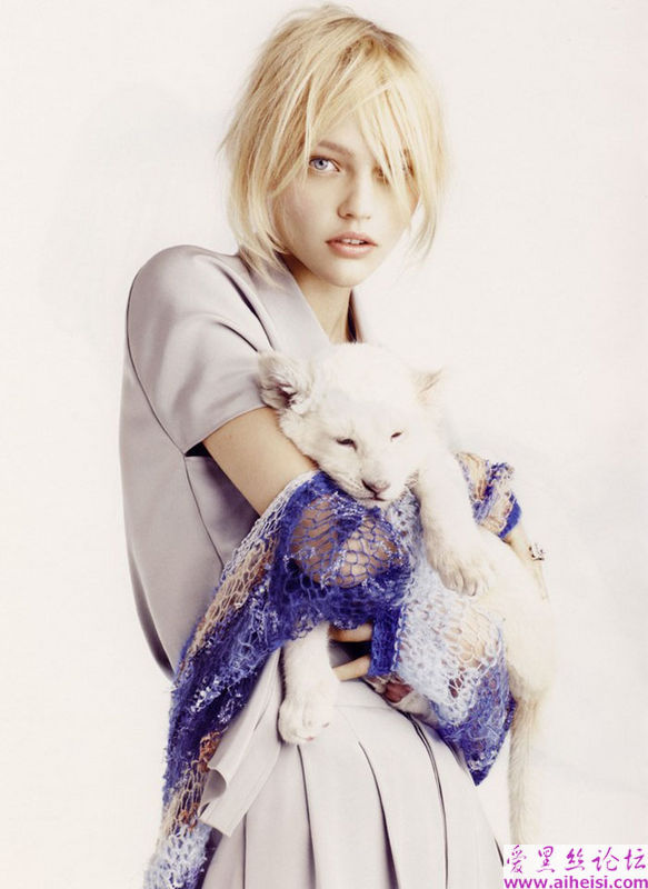 国际名模萨沙·彼伏波洛娃(Sasha_Pivovarova)写真图