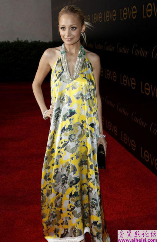 有着黑人血统的女歌星妮可·里奇(Nicole_Richie)写真图