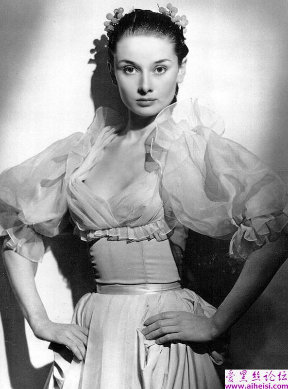 知名舞台剧与电影女演员奥黛丽·赫本(Audrey_Hepburn)写真图片