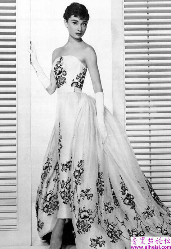 知名舞台剧与电影女演员奥黛丽·赫本(Audrey_Hepburn)写真图片