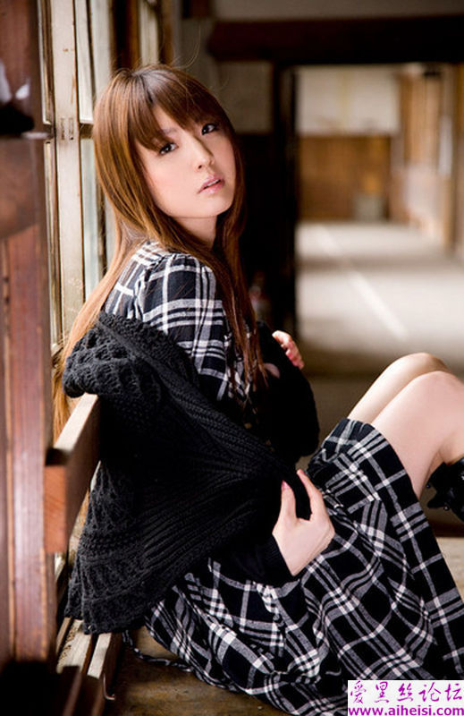 中田女子的高清晰青纯写真图