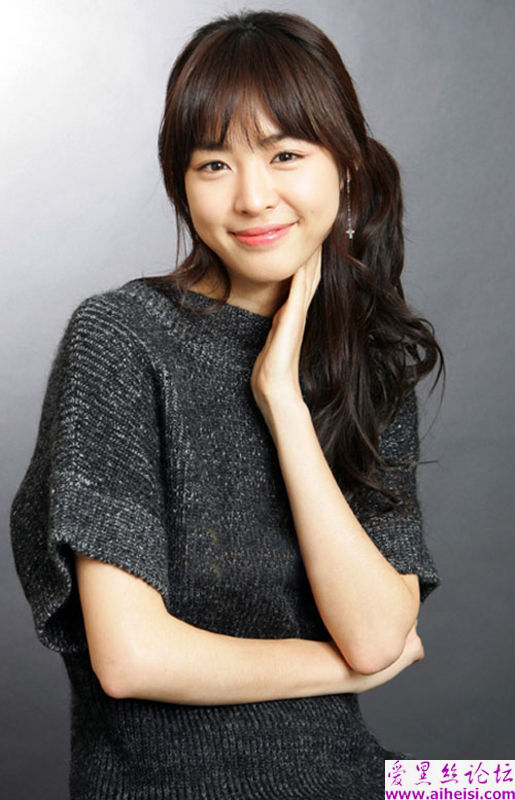 别名叫床罩的韩国女星李妍熙写真