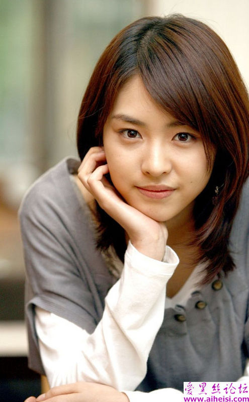 别名叫床罩的韩国女星李妍熙写真