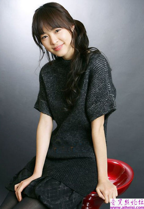 别名叫床罩的韩国女星李妍熙写真