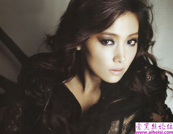 因“网络美女”走红的女星南相美