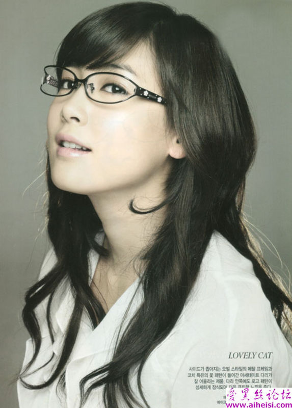 因“网络美女”走红的女星南相美