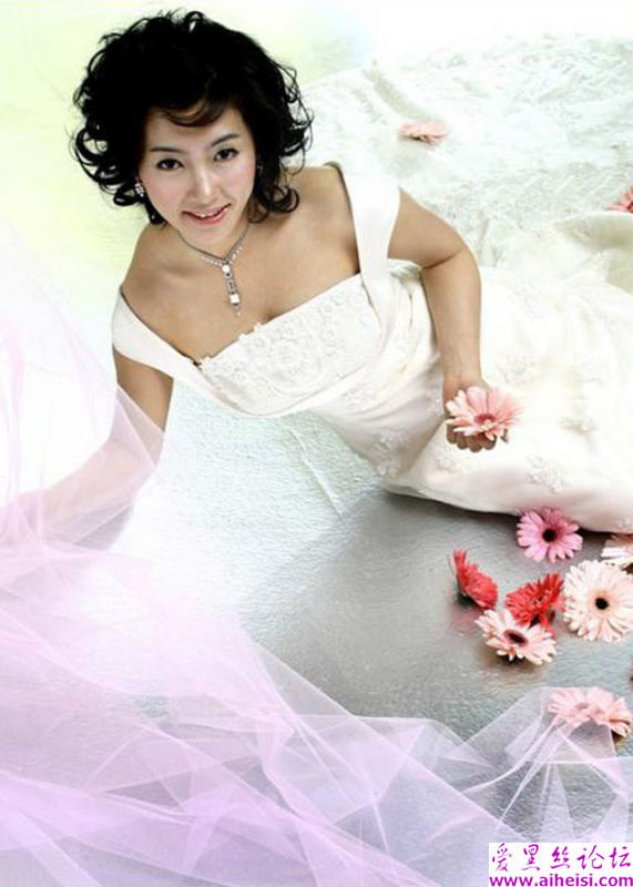 因“网络美女”走红的女星南相美