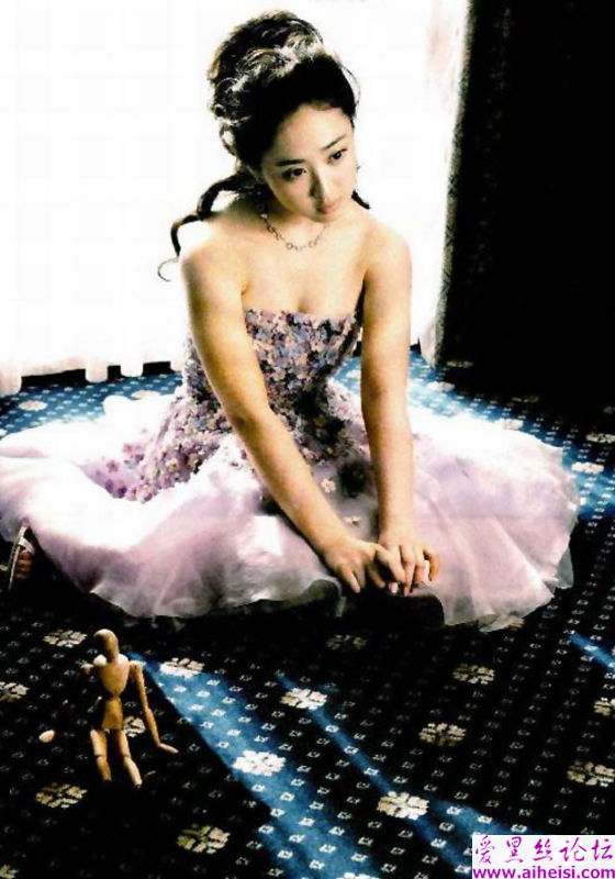 大眼儿韩国女星金敏贞写真图