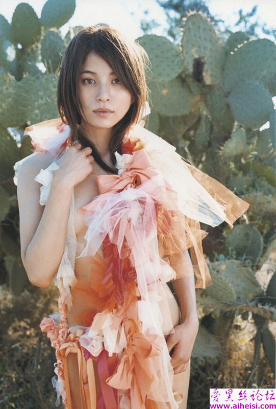 女星上原多香子清纯写真