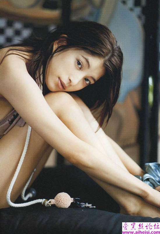 女星上原多香子清纯写真