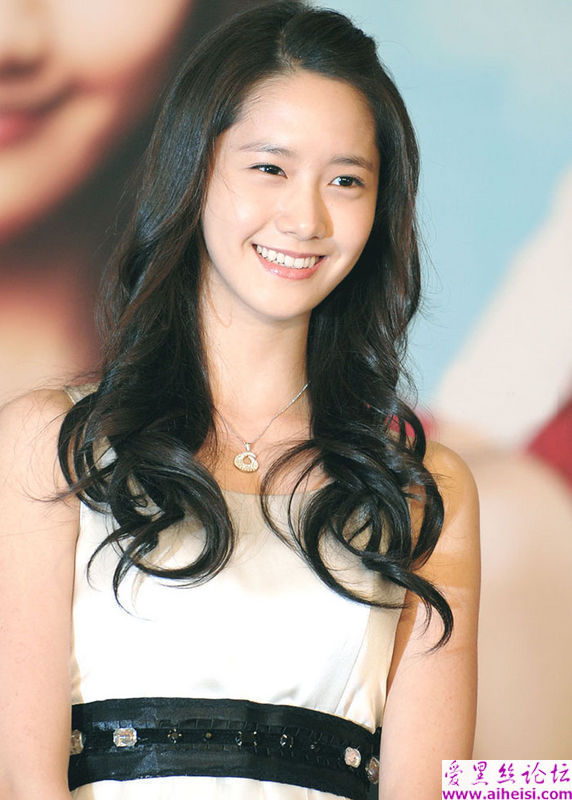 少女时代中印象成员林允儿图片