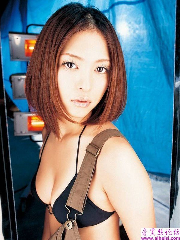岩佐真悠子CAR_CHASE写真集