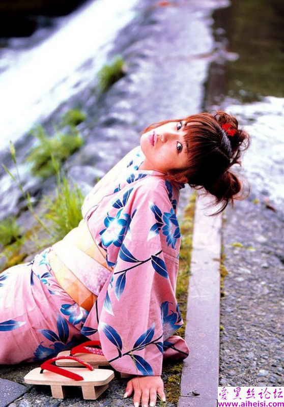 日本偶像女星安西广子写真图片