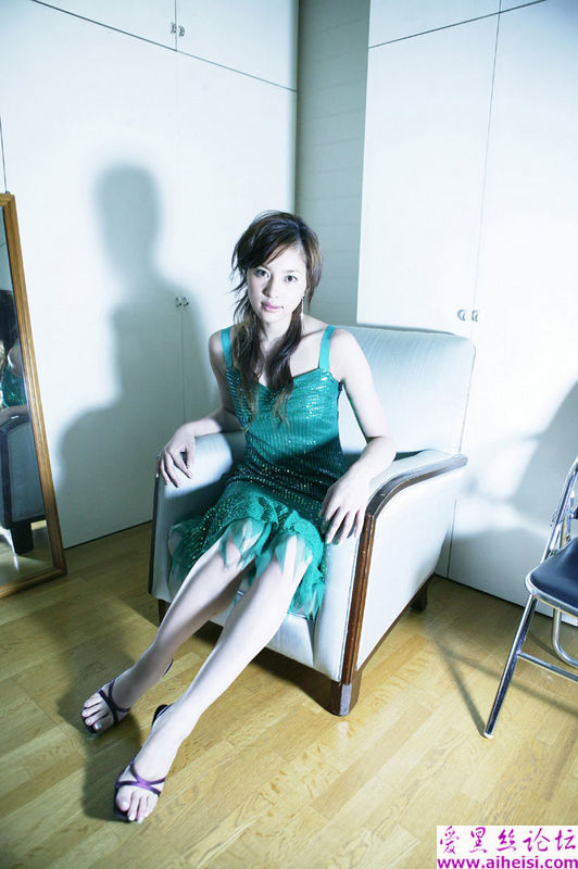 日本女星濑户朝香写真图片