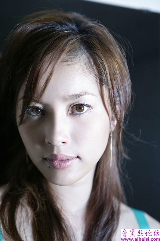 日本女星濑户朝香写真图片