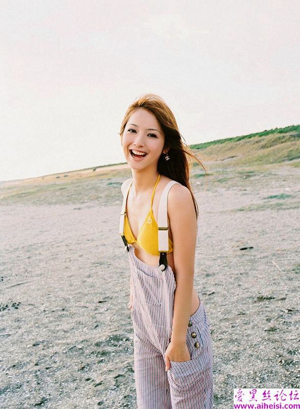 日本女生佐木希阳光写真影集