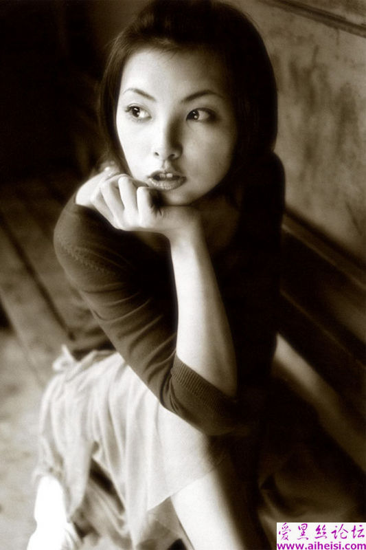 日本新一代的广告天后田中丽奈写真图片