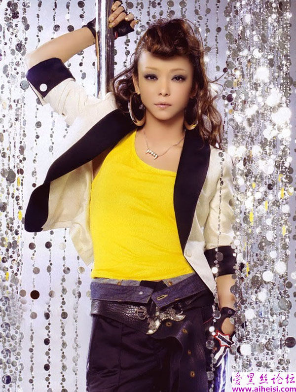日本著名女明星安室奈美惠写真图