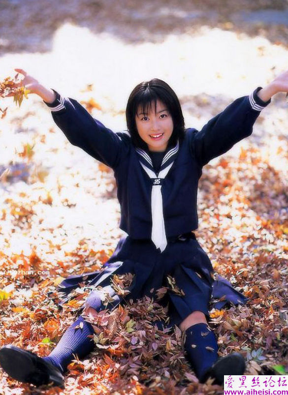 日本著名的游戏杂志《Dorimaga》的形象代言人小向美奈子写真