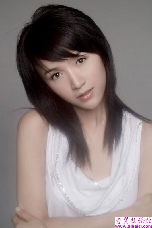 清澈如水的北海姑娘写真
