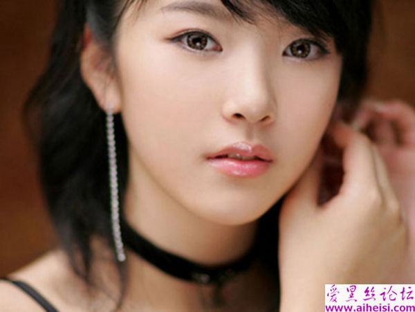 韩国女子组合The_Red成员之一裴涩琪图集