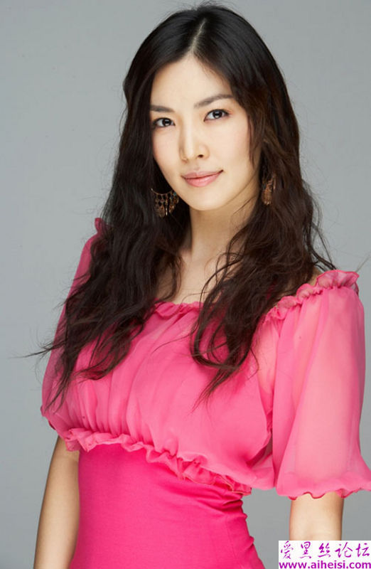 韩国新一代美女明星金素妍写真图片