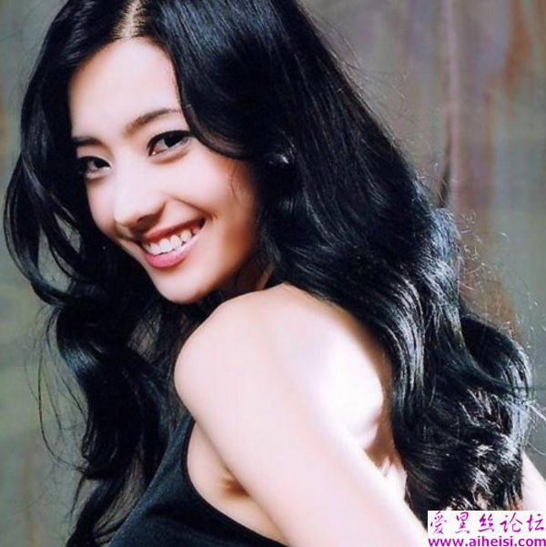 韩国气质女明星韩彩英图片