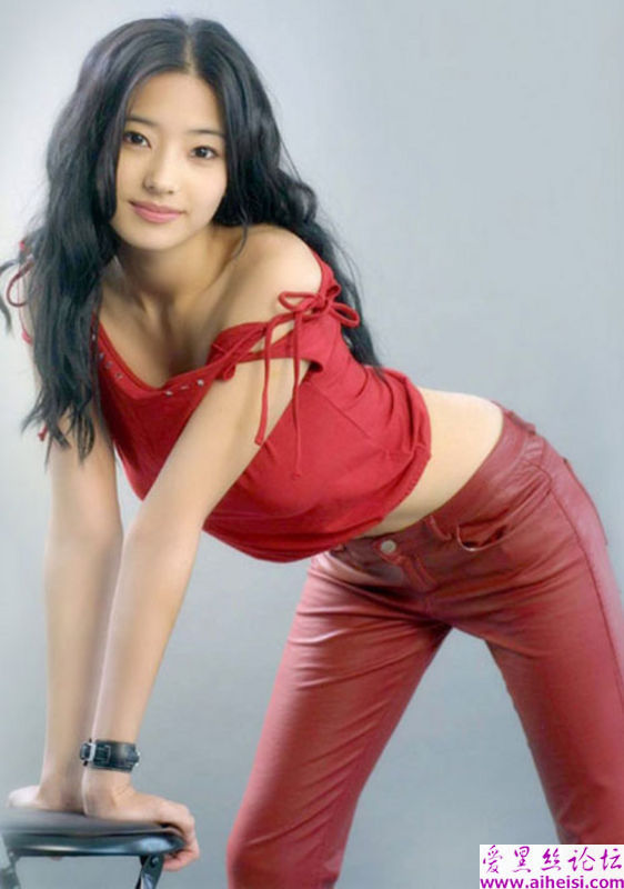 韩国气质女明星韩彩英图片