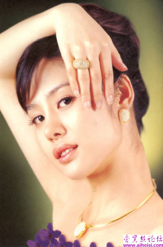 韩国电视剧女星金贤珠写真
