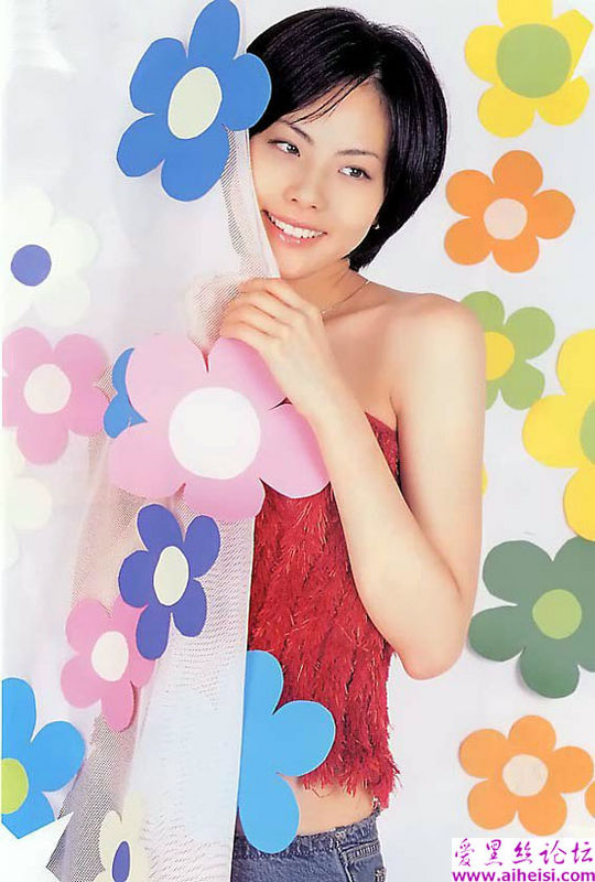 韩国美女明星朴志胤图片集