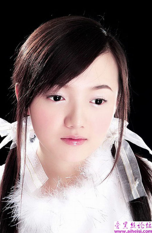 16岁小美女的阳光照片