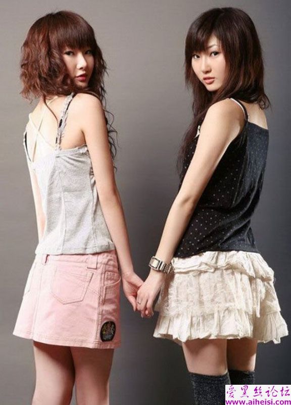 90后女孩包包和阿紫