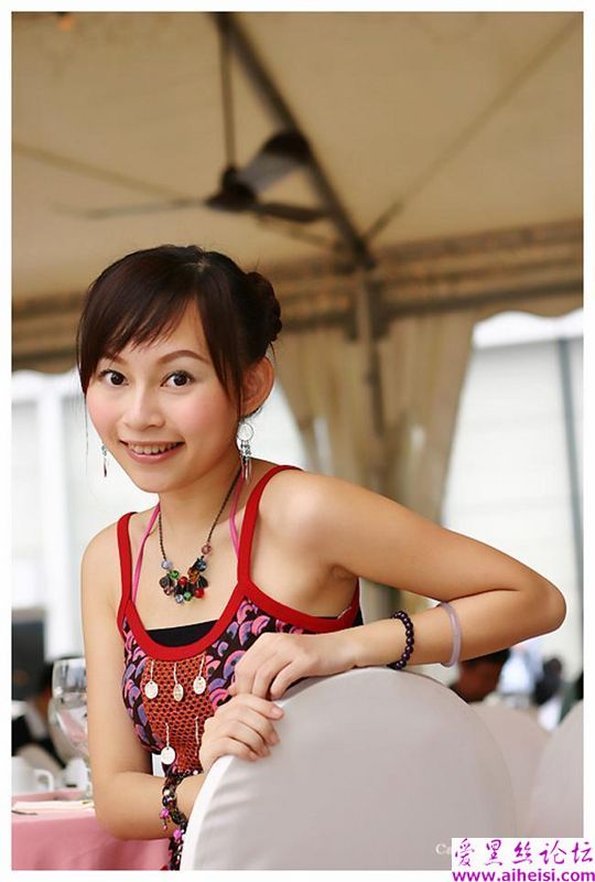 一流相机拍出来的高清晰美女的图片