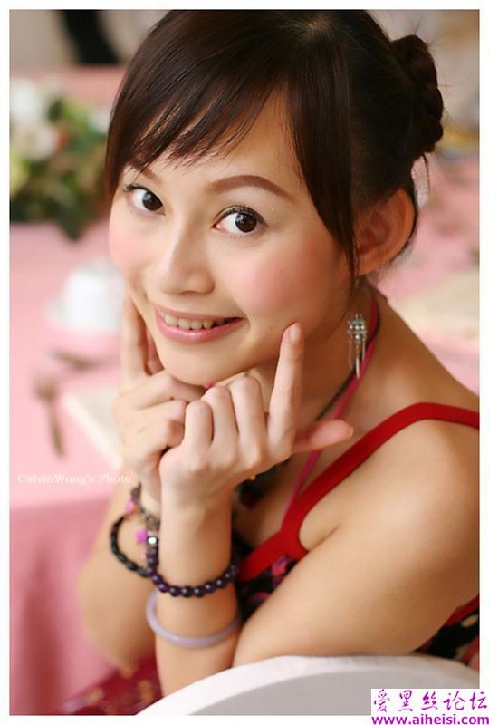 一流相机拍出来的高清晰美女的图片