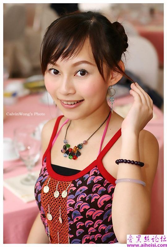 一流相机拍出来的高清晰美女的图片