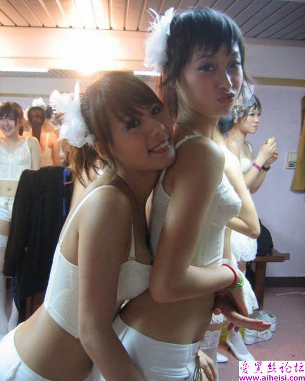 内衣宝贝后台性感自拍