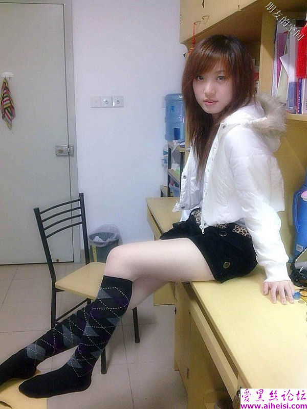 南昌大学寝室里的漂亮女生