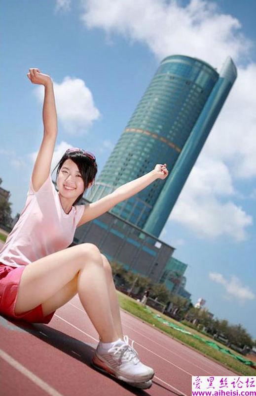 大学女生拍下的校园生活写真