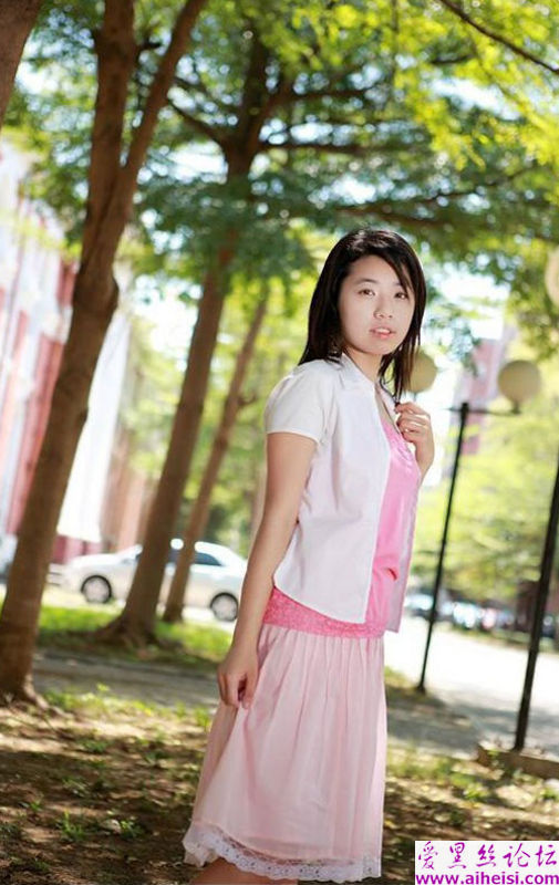 大学女生拍下的校园生活写真