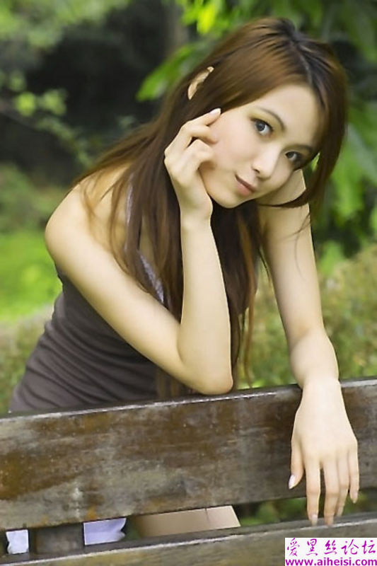 妩媚动人的校园大女生美图