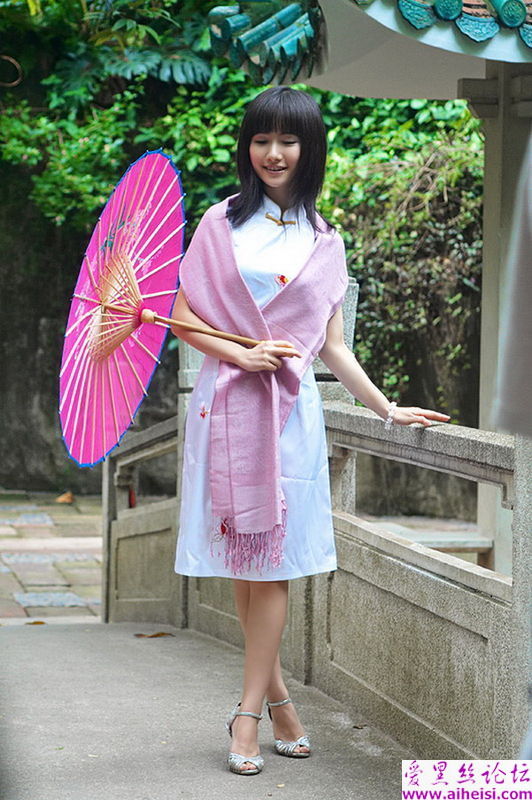 妹妹江苏旅游拍下的情趣花伞