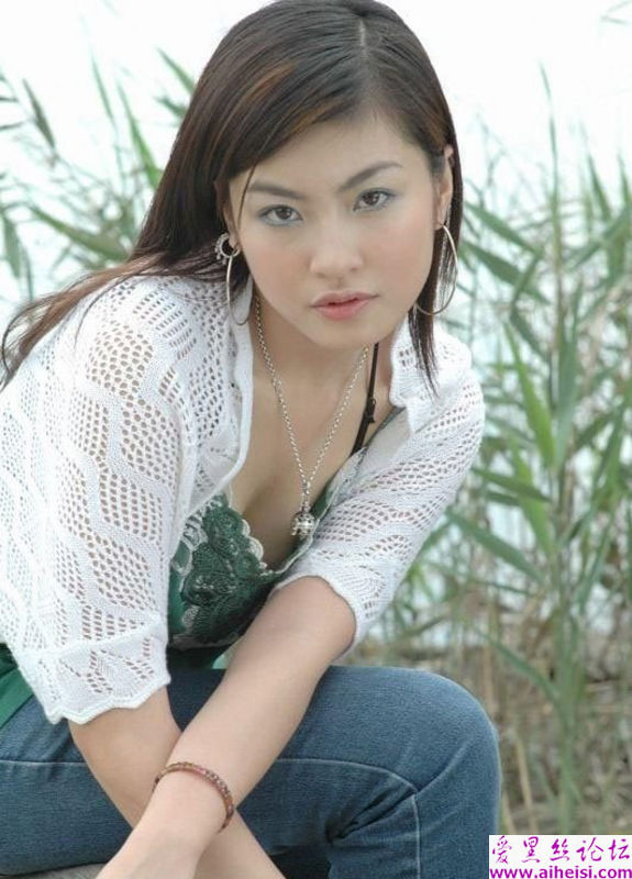 水乡里的美丽姑娘美女图
