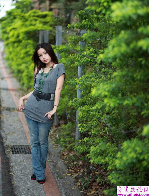 窈窕美女自拍好身材