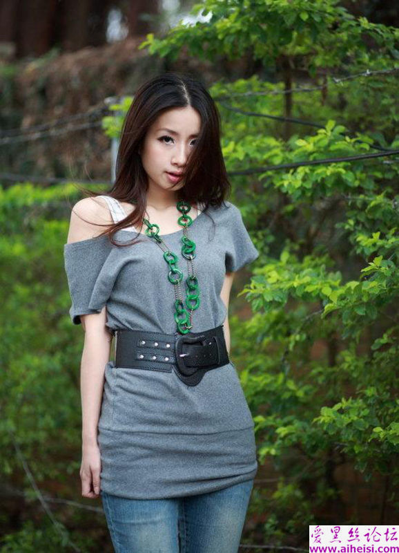 窈窕美女自拍好身材