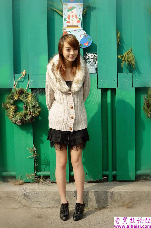 网络美女黄诗思春节最新迷人写真辑