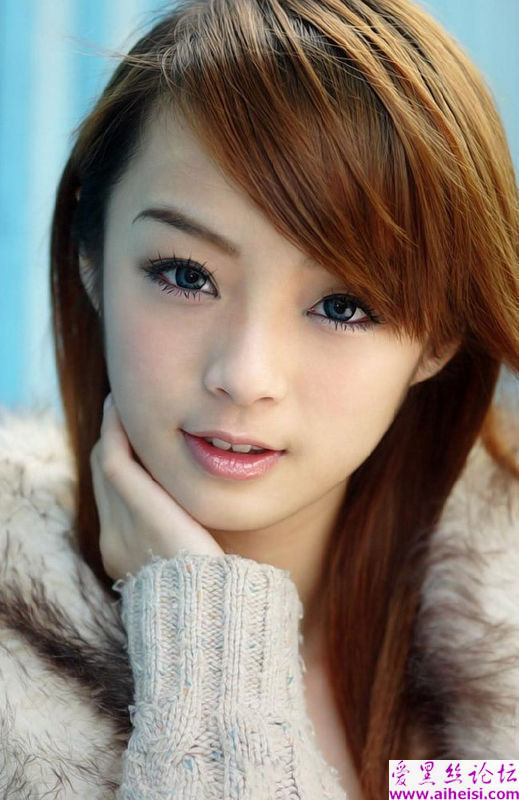 网络美女黄诗思春节最新迷人写真辑